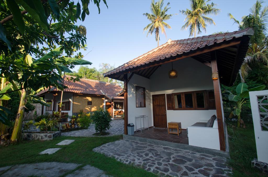 Si Pitung Village Gili Air Exterior photo